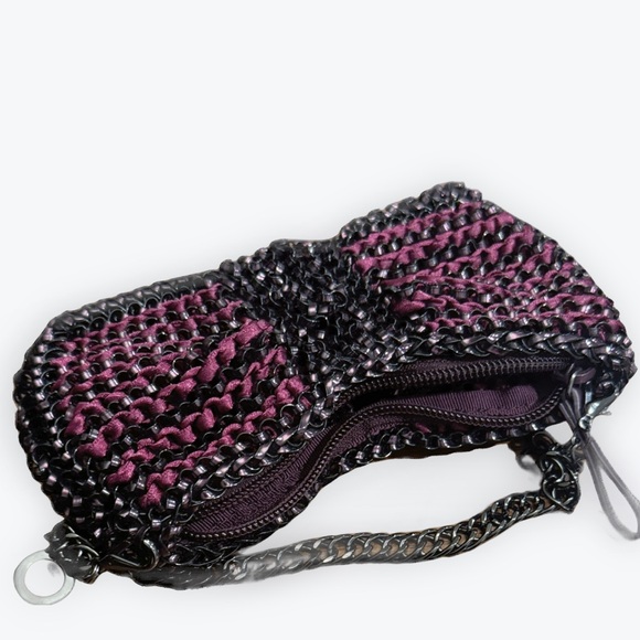 Braided Bow Wristlet Clutch in Pink and Black - Picture 2 of 4